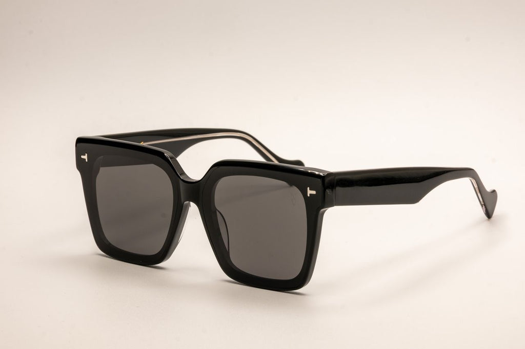 Boulevard gloss black