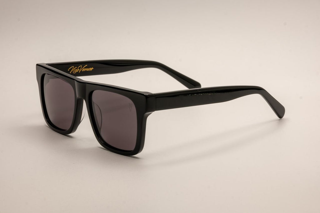 Avenue gloss black