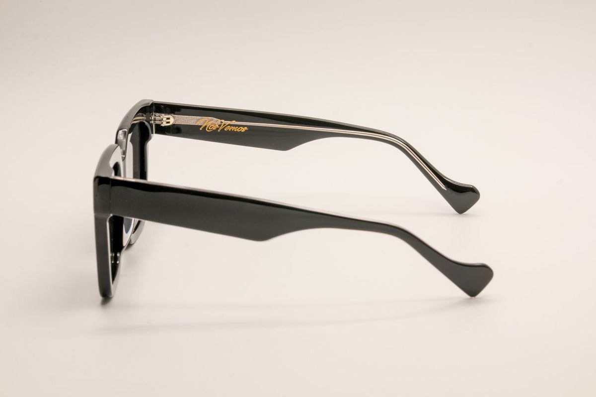 Boulevard gloss black